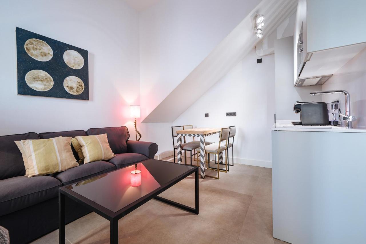 Apartamentos Montevideo 6 Siviglia Esterno foto