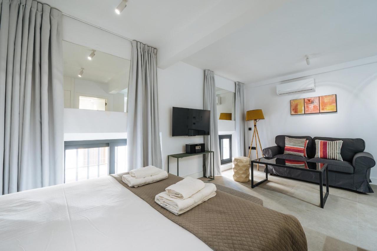 Apartamentos Montevideo 6 Siviglia Esterno foto