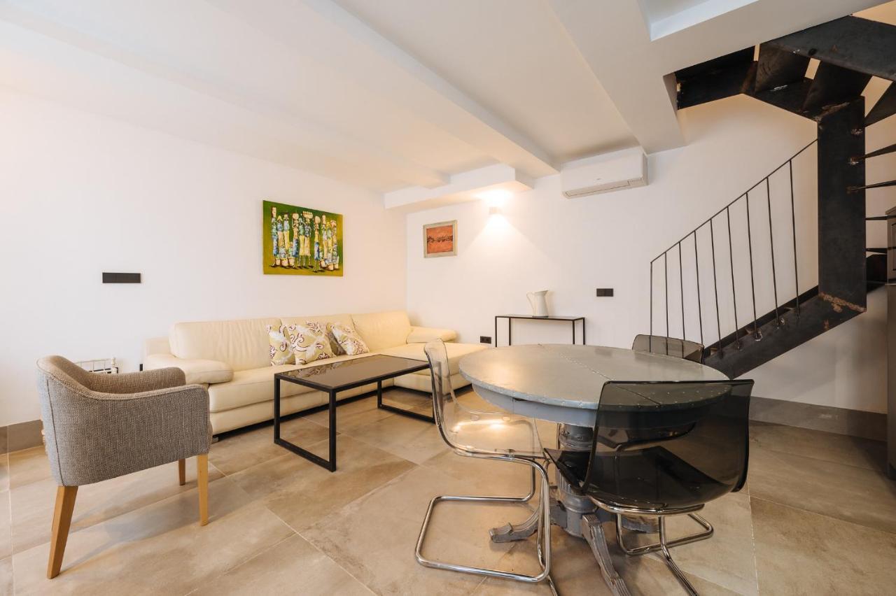 Apartamentos Montevideo 6 Siviglia Esterno foto