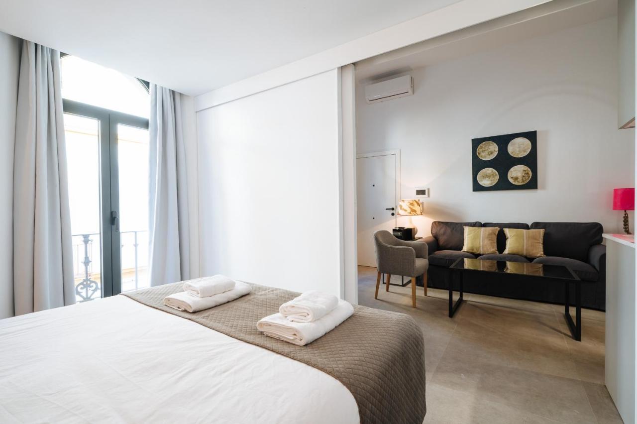 Apartamentos Montevideo 6 Siviglia Esterno foto