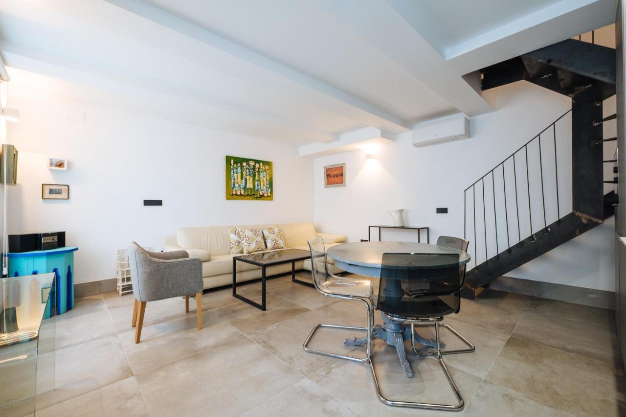 Apartamentos Montevideo 6 Siviglia Esterno foto