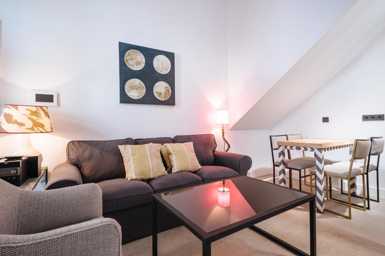 Apartamentos Montevideo 6 Siviglia Esterno foto