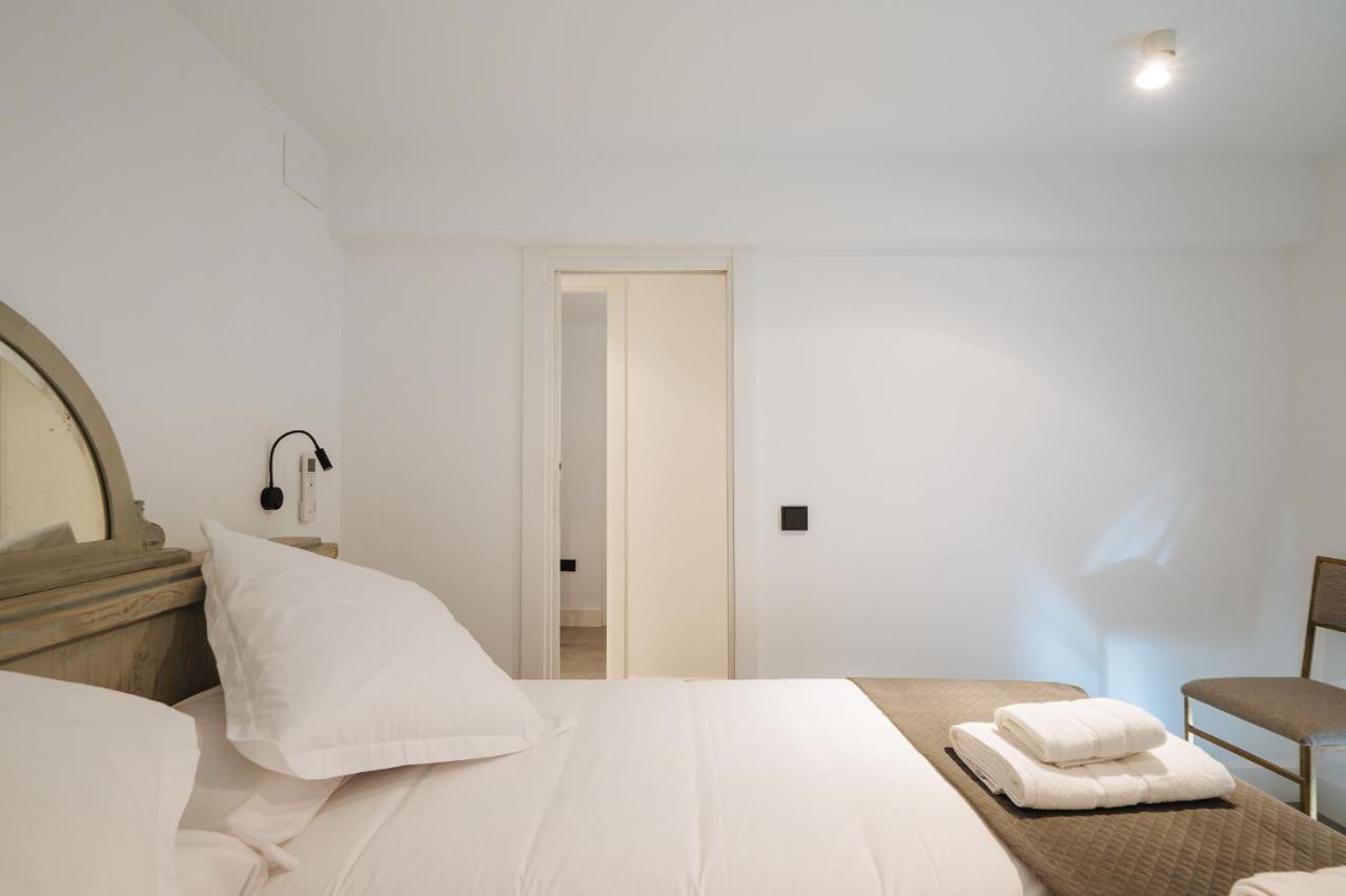 Apartamentos Montevideo 6 Siviglia Esterno foto